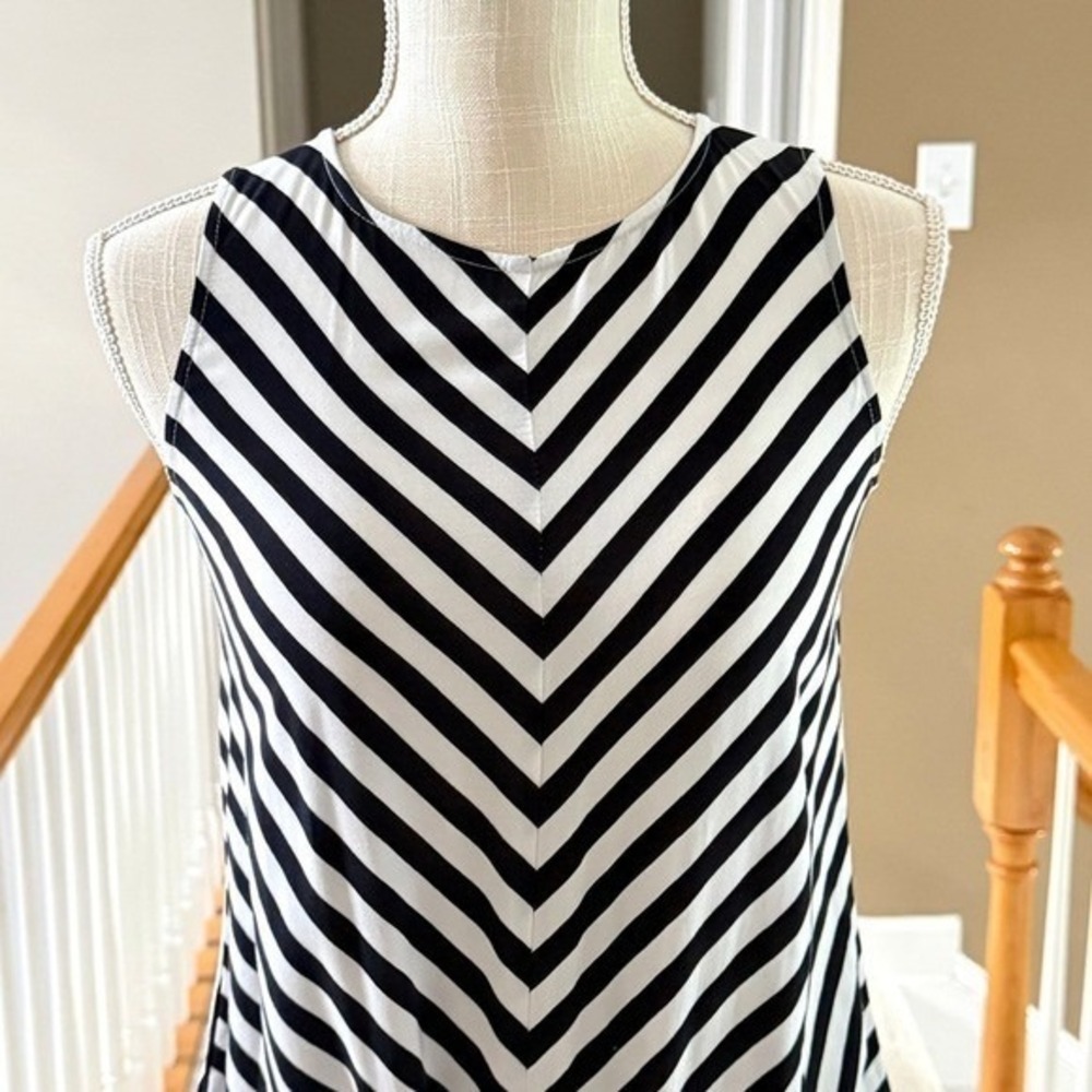 Loft Petites Black White Striped Tie Front Sleeveless Shell Top XXSP Button Back - Picture 2 of 10